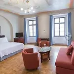 Charles Bridge Heritage By Salvator 4* 布拉格