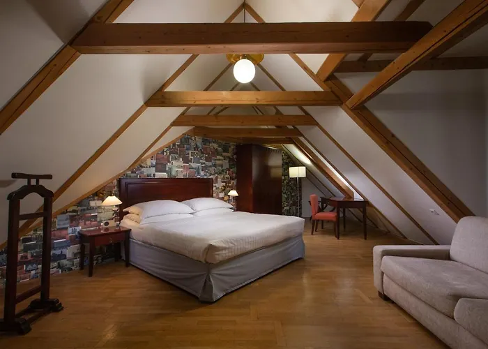 아파트호텔 Charles Bridge Heritage By Salvator 4*