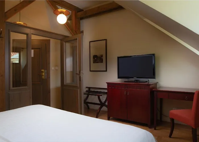 Charles Bridge Heritage By Salvator 4*