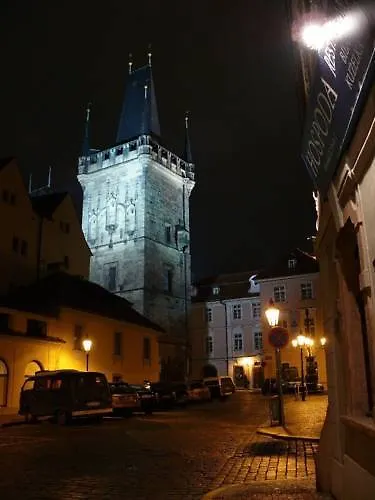 Charles Bridge Heritage By Salvator 아파트호텔 4*