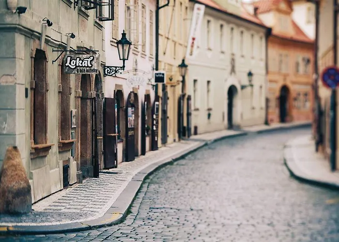 Charles Bridge Heritage By Salvator 4* 프라하