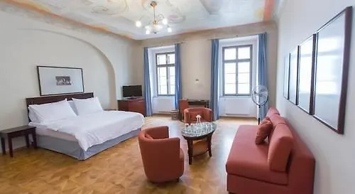 Charles Bridge Heritage By Salvator 4* 프라하