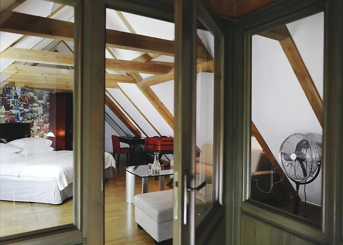 아파트호텔 Charles Bridge Heritage By Salvator 4*