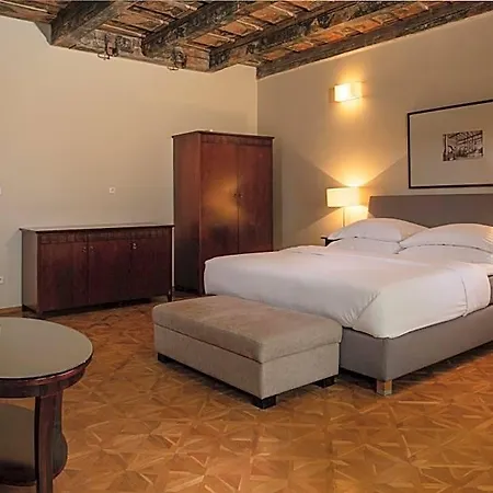 Aparthotel Charles Bridge Heritage By Salvator Prag