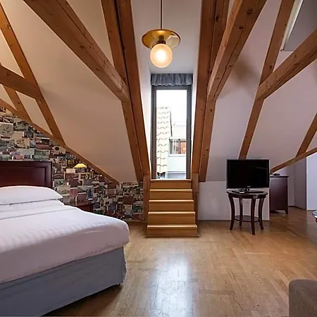 Charles Bridge Heritage By Salvator Apart Otel 4*