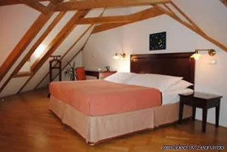 Charles Bridge Heritage By Salvator 4*