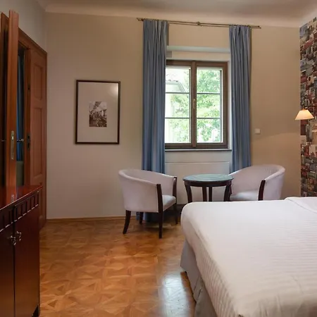 Charles Bridge & By Sivek Aparthotel 4*