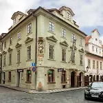Aparthotel Charles Bridge Heritage By Salvator 4*