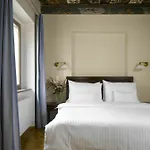 Aparthotel Charles Bridge Heritage By Salvator Prag