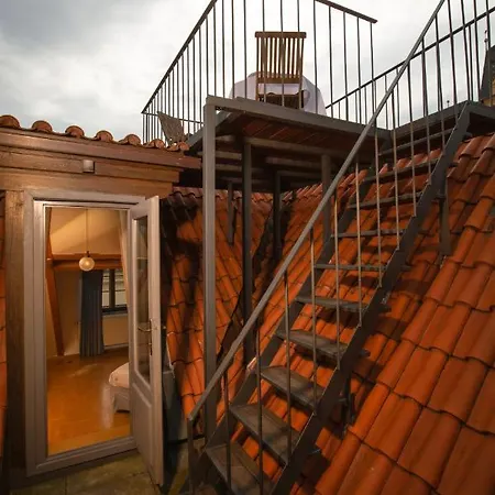 Charles Bridge & By Sivek Hotel apartamentowy 4*