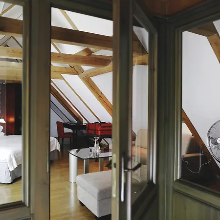 Hotel apartamentowy Charles Bridge & By Sivek 4*